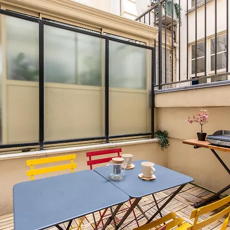 Geranimus M : Heart Of With Patio Apartment Paris