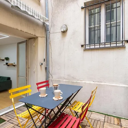 Geranimus M : Heart Of With Patio Apartment